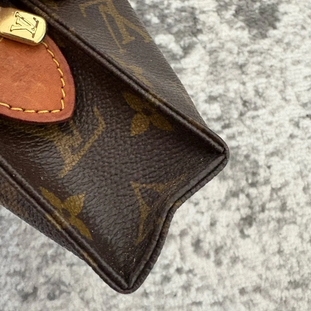 LV toiletry 15 - Picture 8 of 9